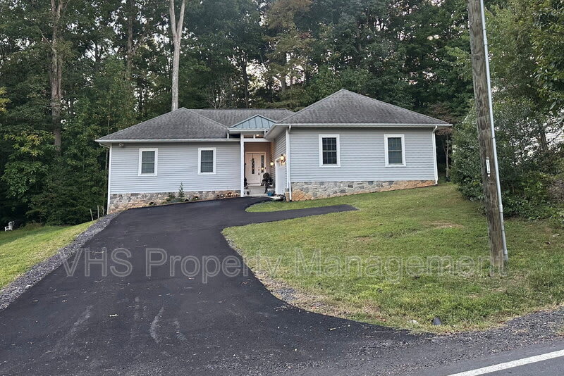 2400 Lakeview Parkway