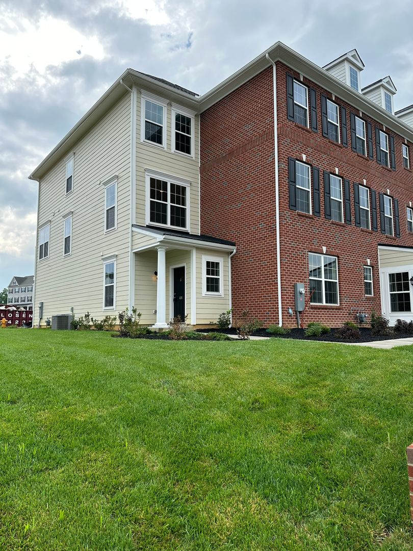 Coming Soon! End unit townhome in Darley Green!