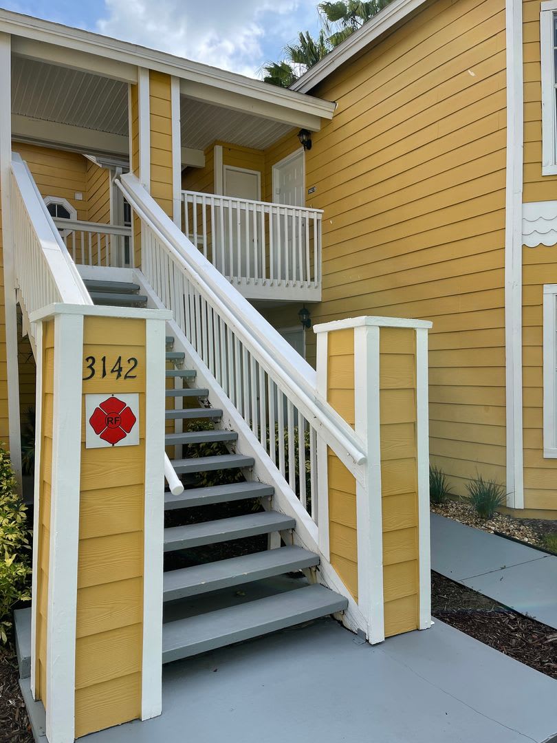 Charming 3-Bedroom, 2-Bath Condo in the Gated Villas at Island Club!