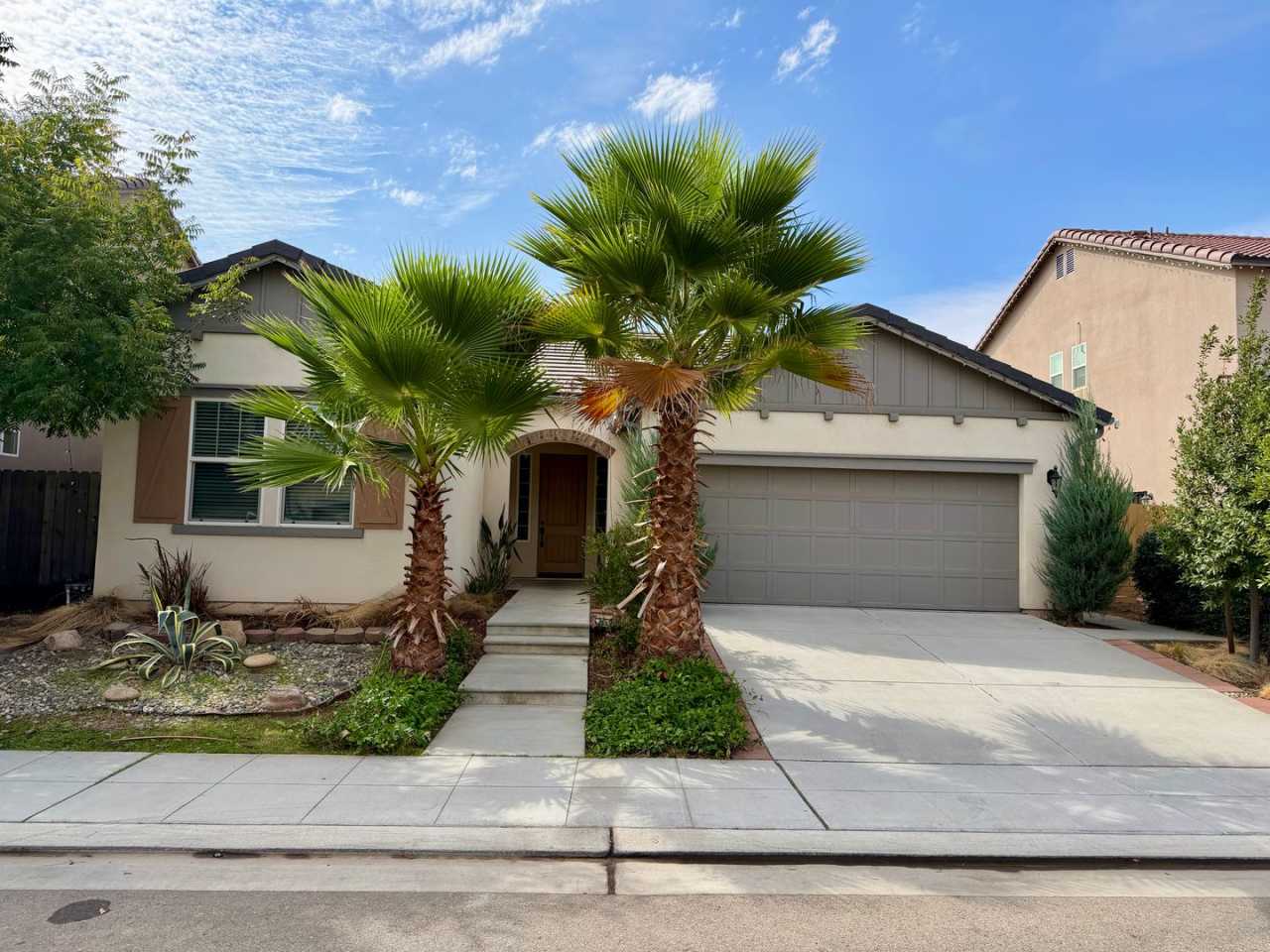 Beautifully Updated 3 Bedroom, 2 Bath Home In Clovis