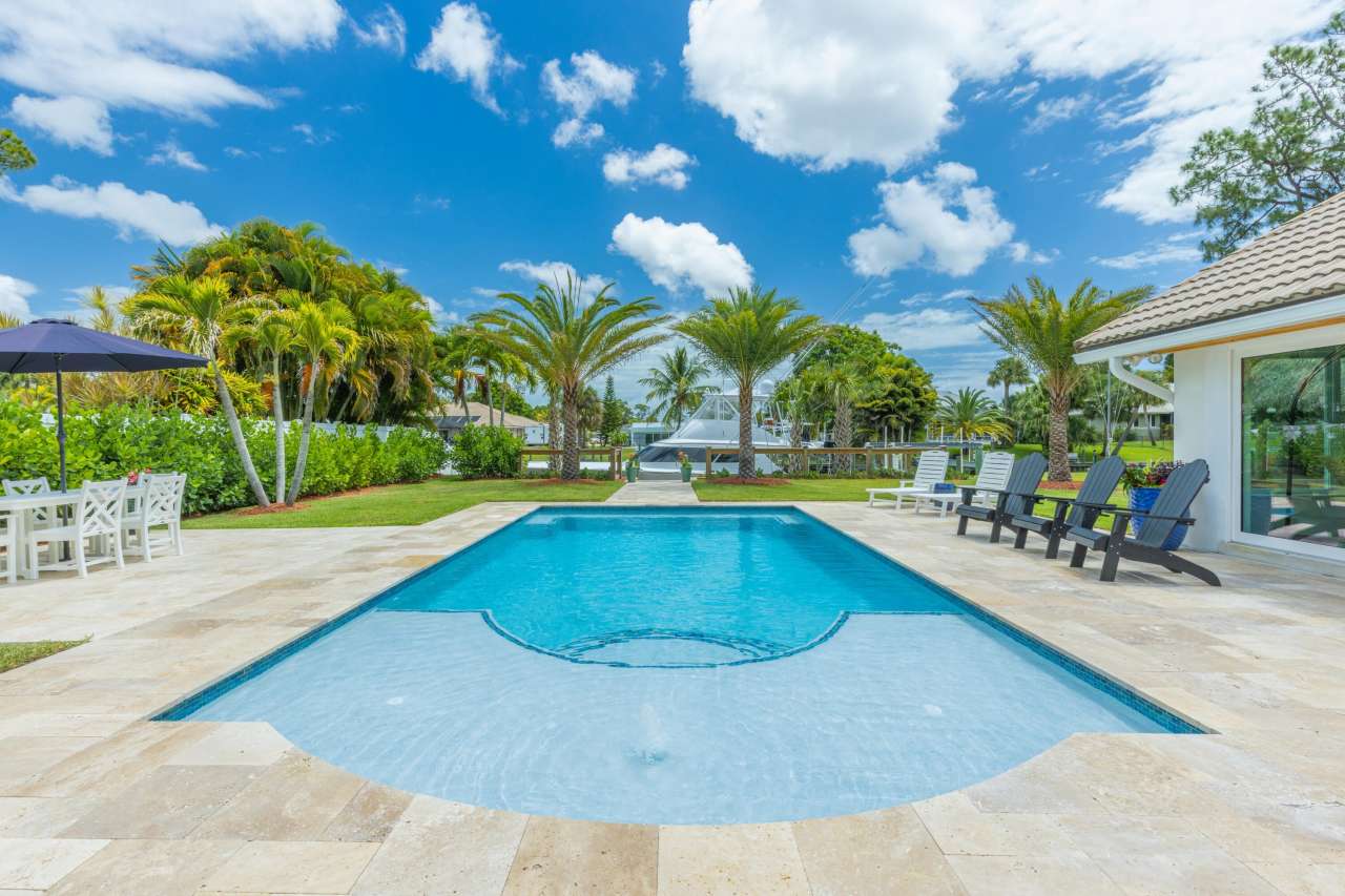 1967 NW Palmetto Terrace