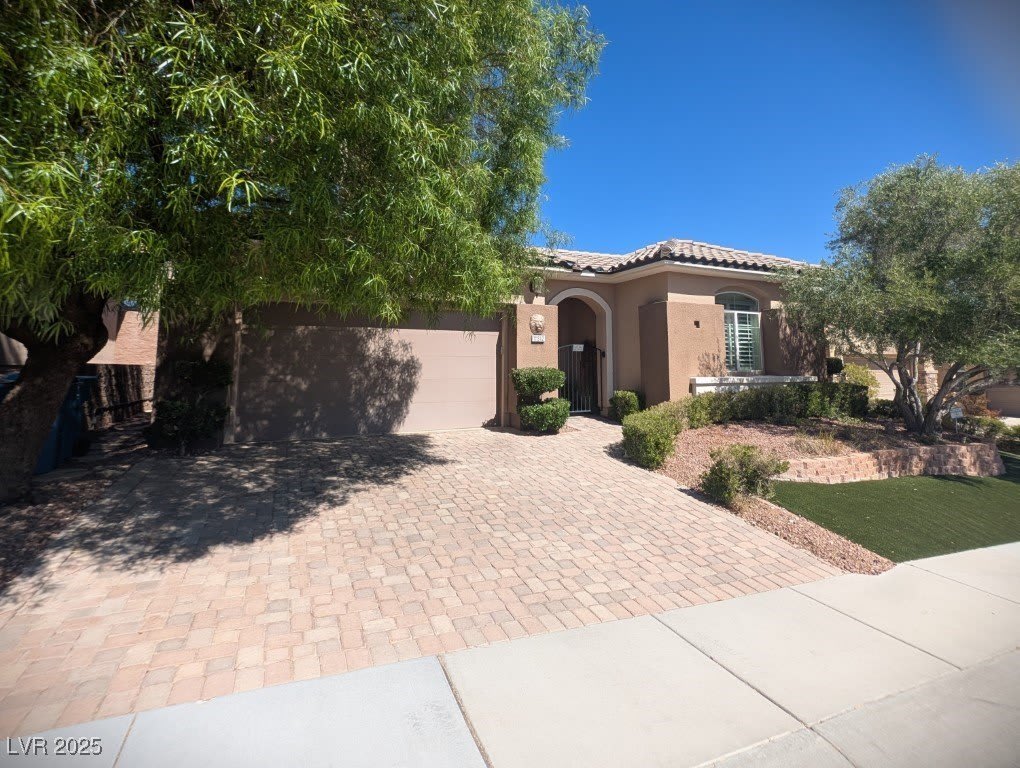 11312 Asilo Bianco Avenue