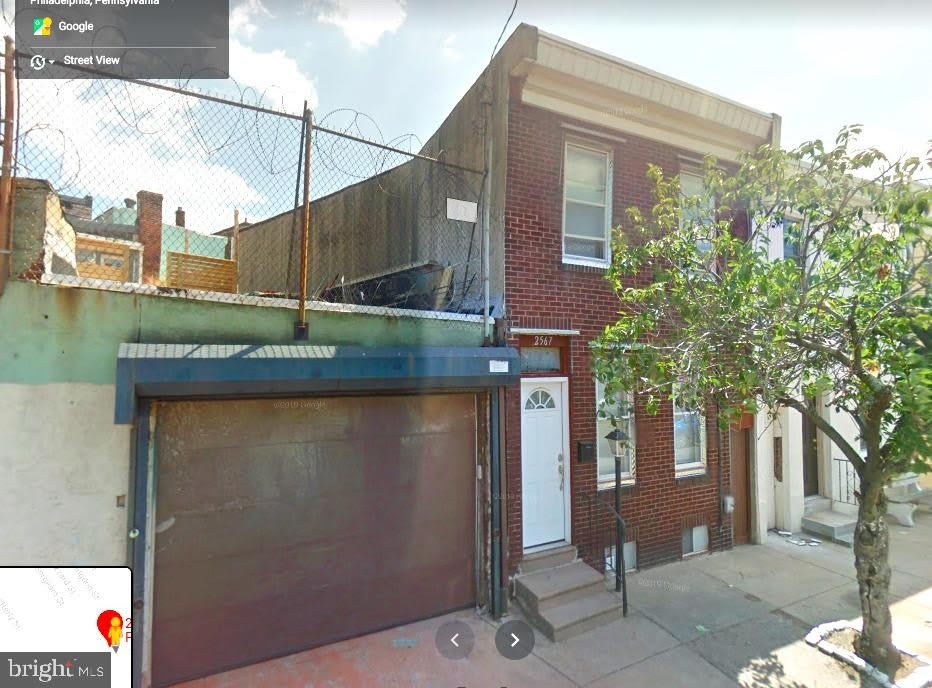 2576 FRANKFORD Avenue unit: Rear (Kern St)