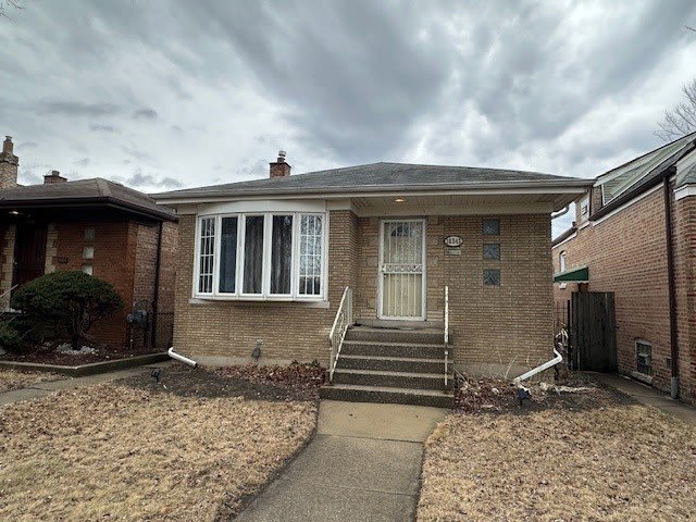 10342 S Oglesby Avenue