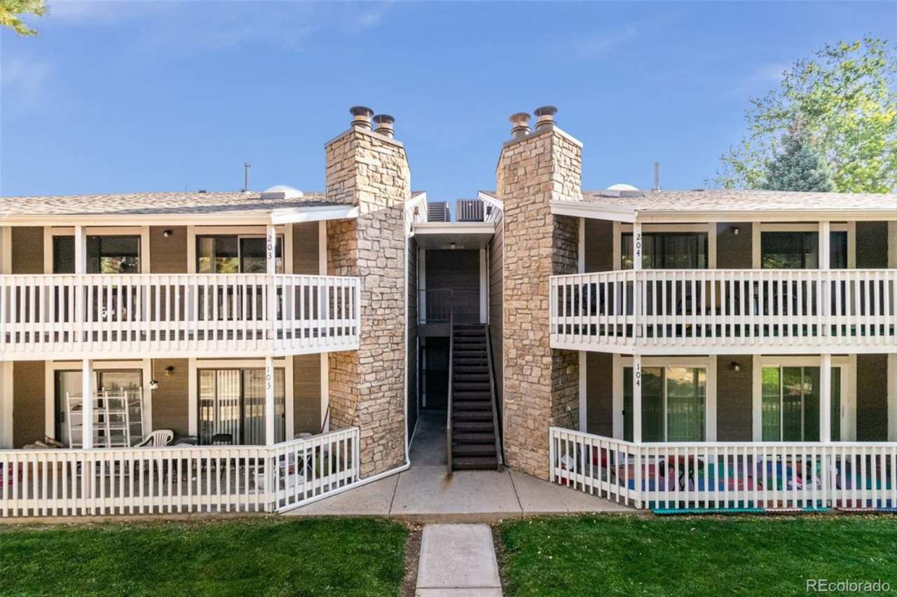 3 Bed 2 Bath Updated Unit in Robinwood