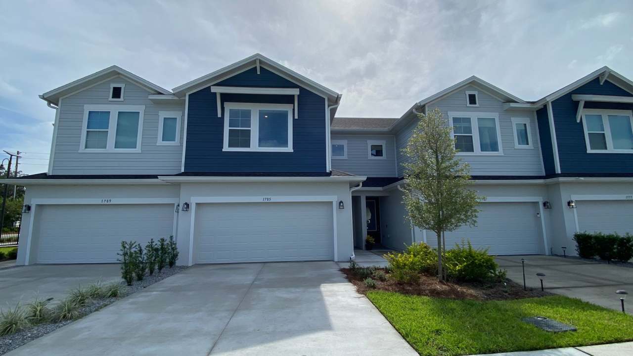 Newly Constructed 3 Bedroom, 2.5 Bath Townhome in Lake Meadow Landing!