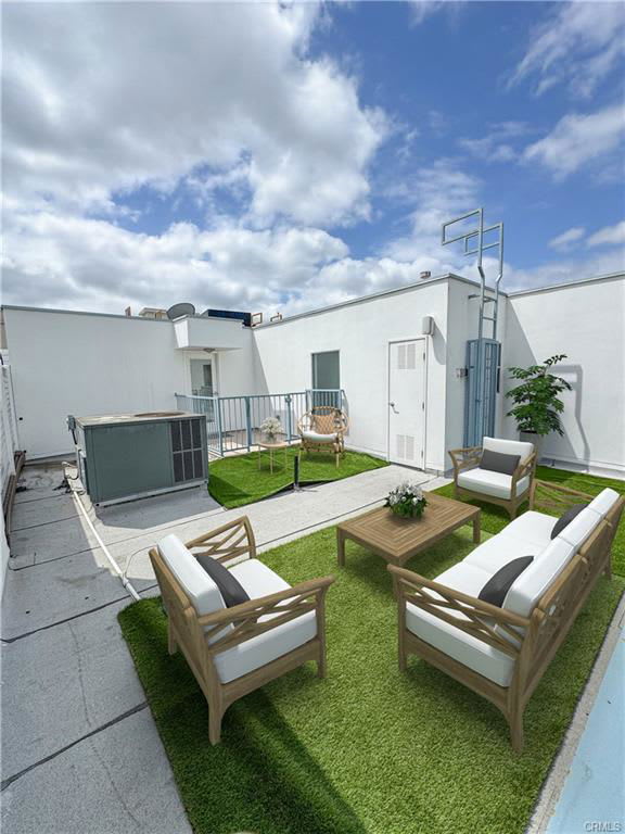 108 South Croft Avenue