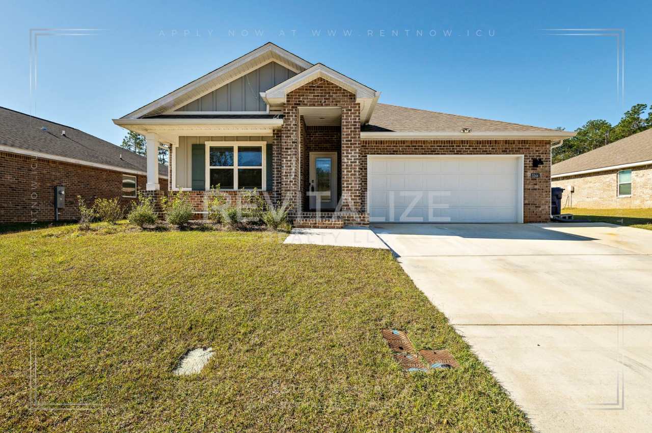 Smart 4 Bd / 2 Ba Home in West Mobile Gated Community