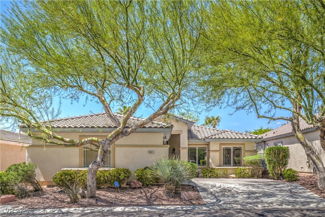 2647 IVORYHILL Street