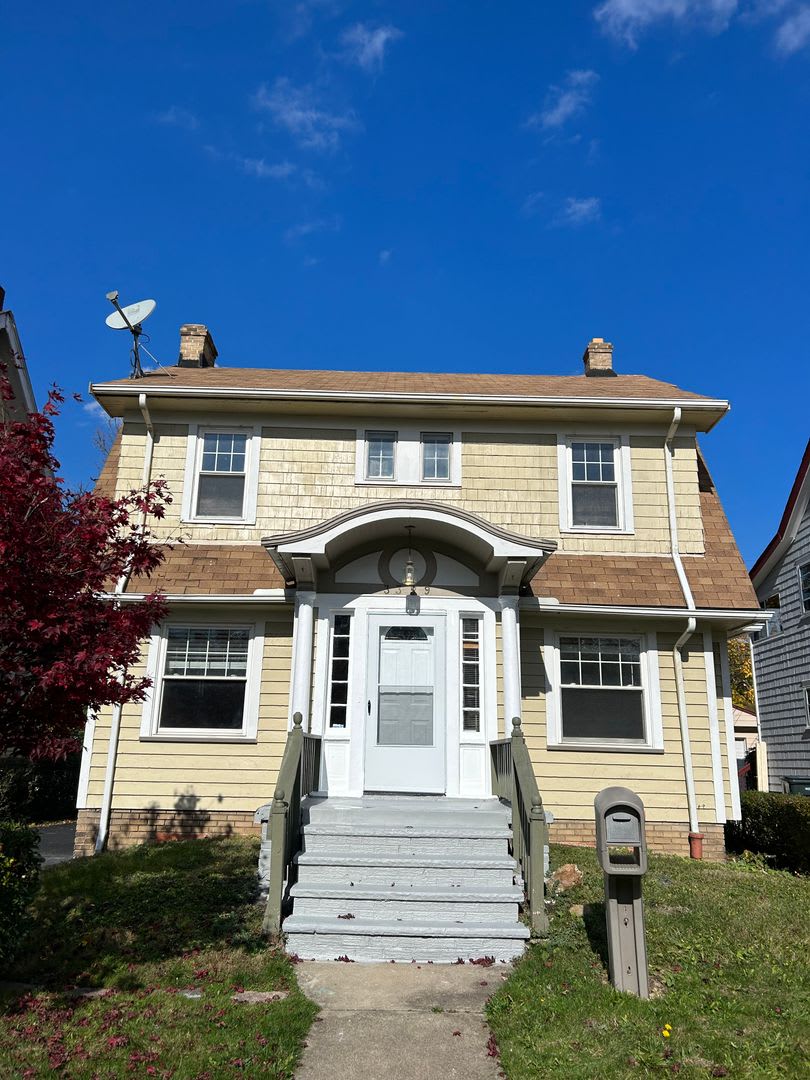 3Bd 2BA Single Family Cleveland Heights