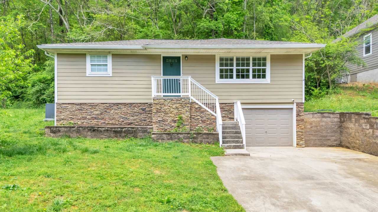 Adorable Red Bank Home Available NOW!