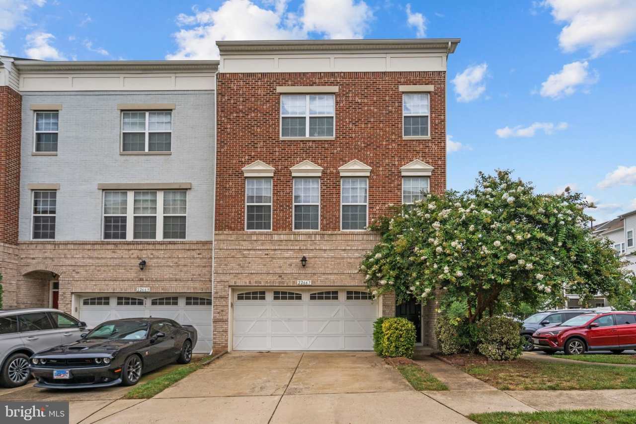 22667 FLOWING SPRING SQUARE