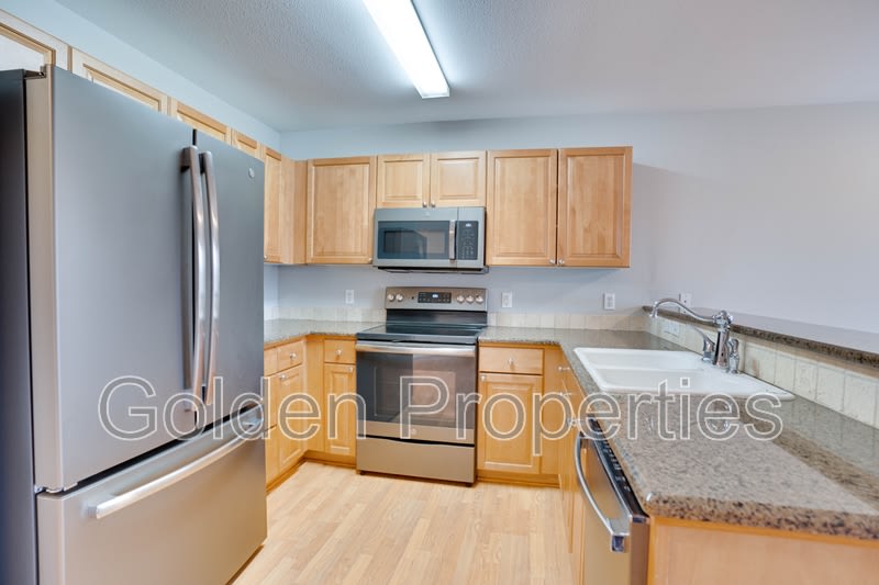 310 North Promenade Loop