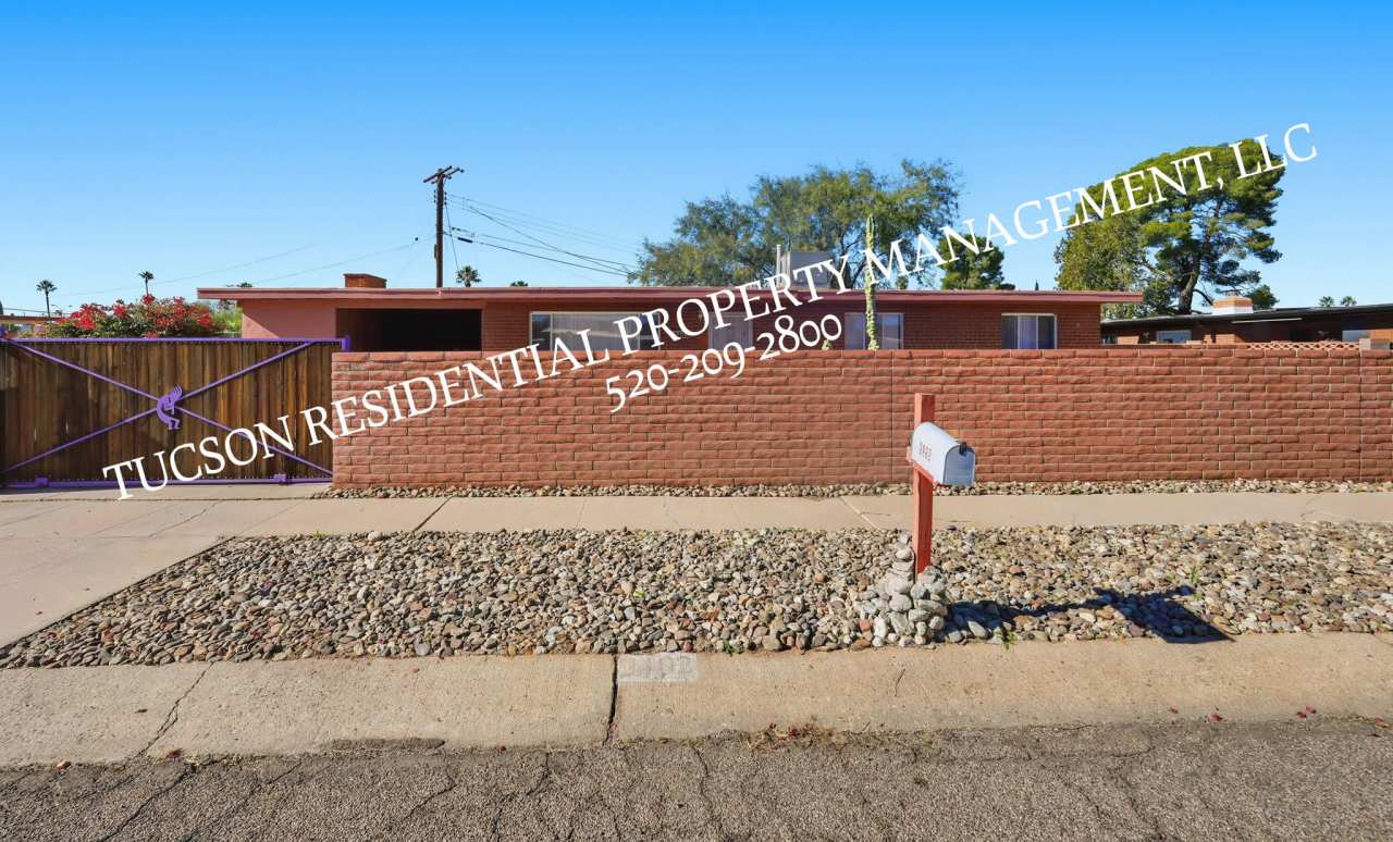 2402 South Calle Yucatan