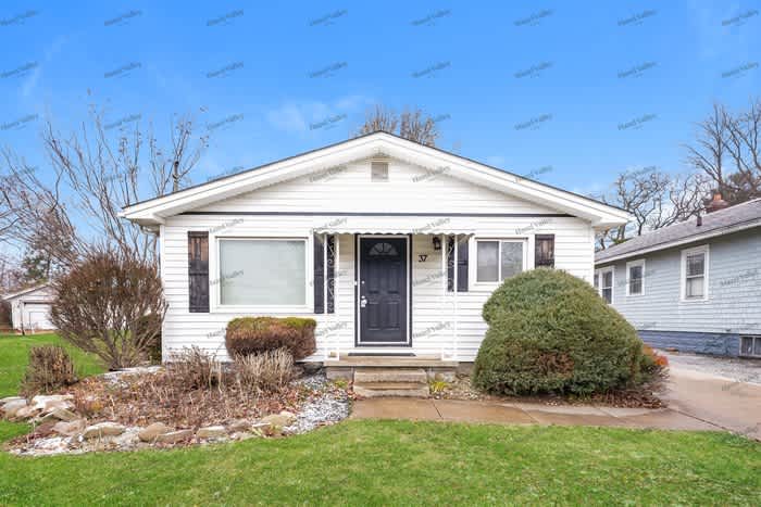 37 West Ralston Avenue