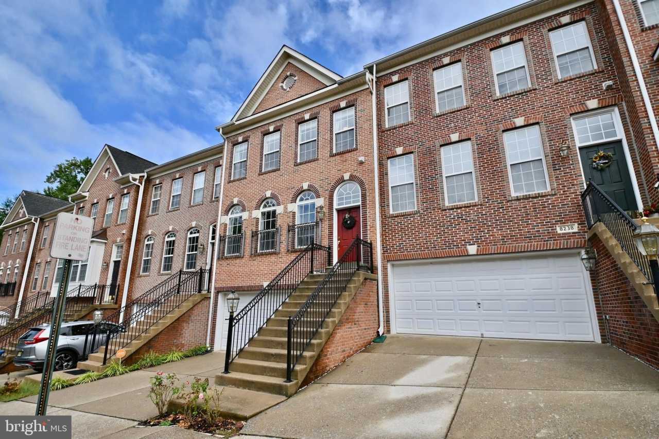 8240 GUNSTON COMMONS Way