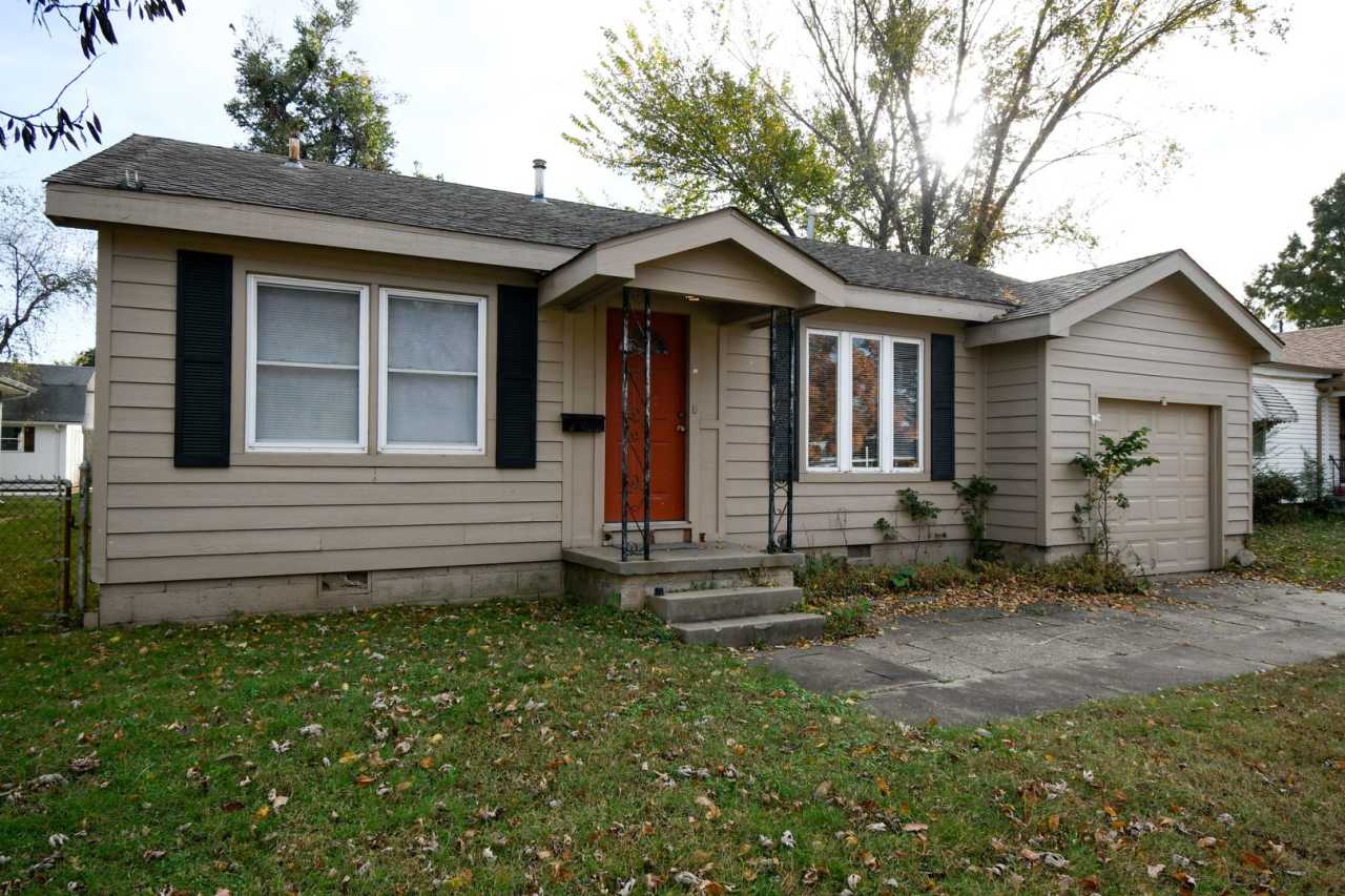 Beautifully Updated Brookside Home Near Riverside!