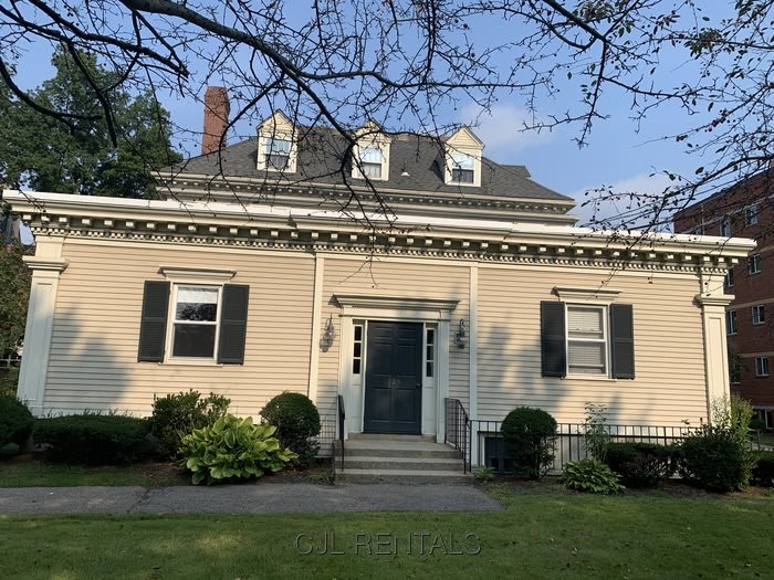 129 Pleasant Street