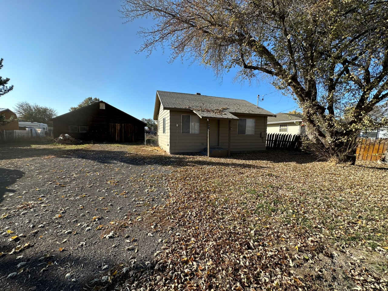 4428 Altamont Drive (Horse Property, RV hook up)