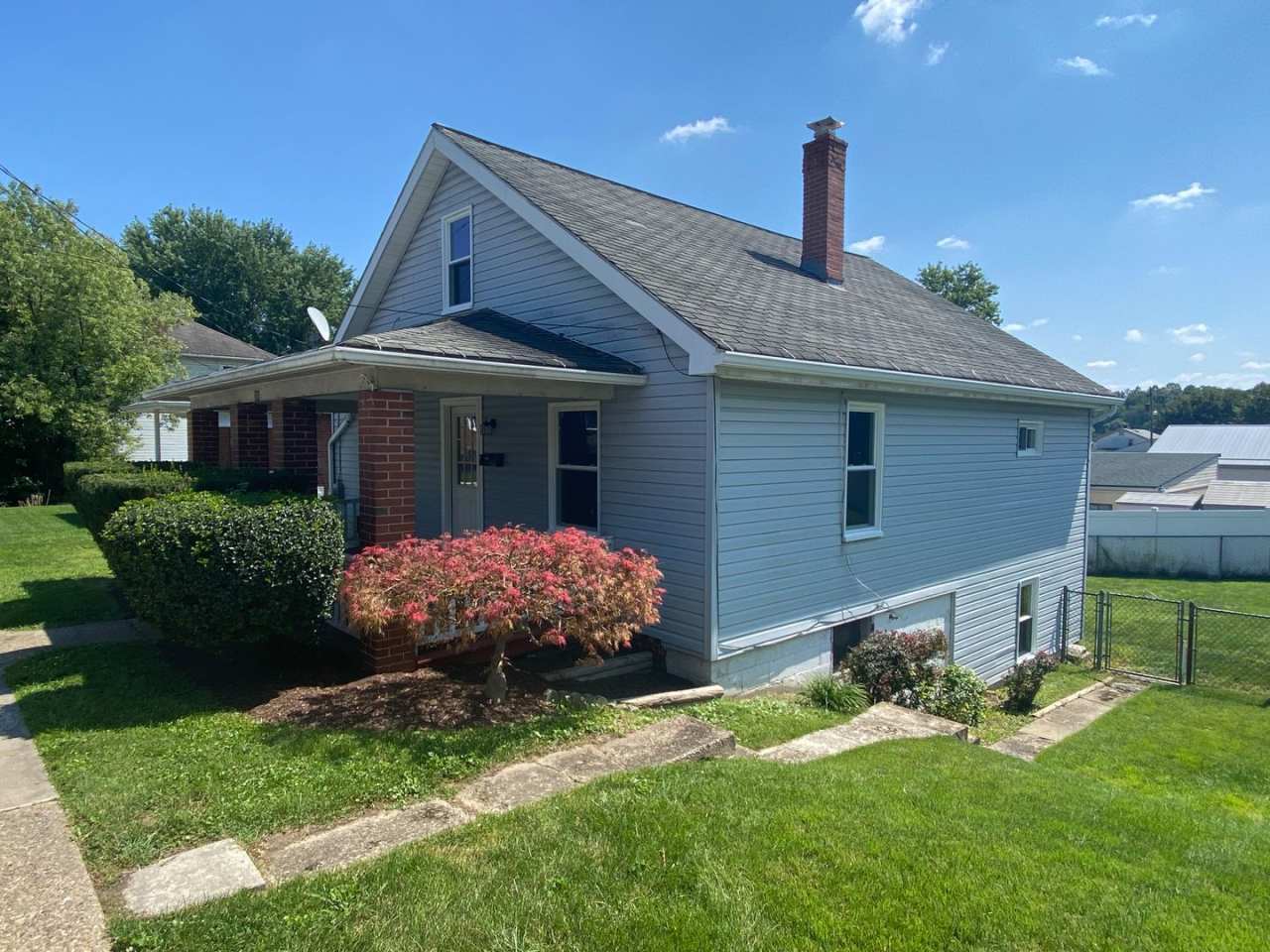 4 Bedroom / 1 Bath Home For Rent!