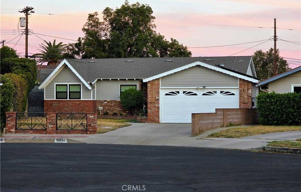 10434 Hillview Avenue