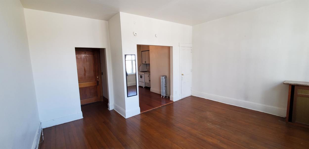 318 Brady Street - 7