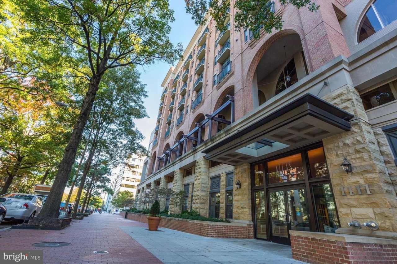 1111 25TH ST NW #610