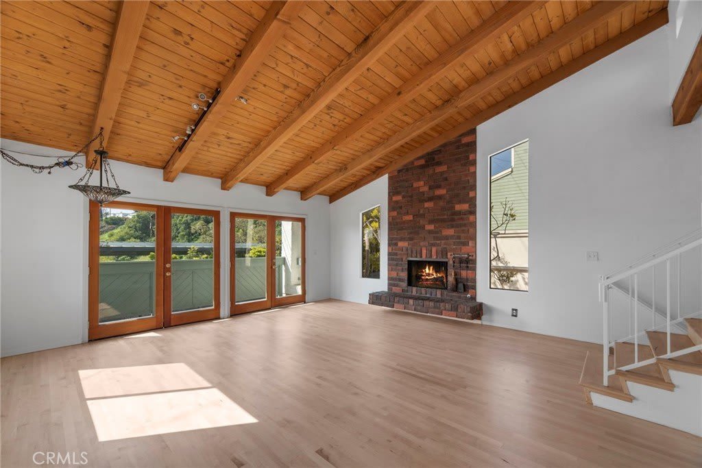 516 Rosecrans Avenue