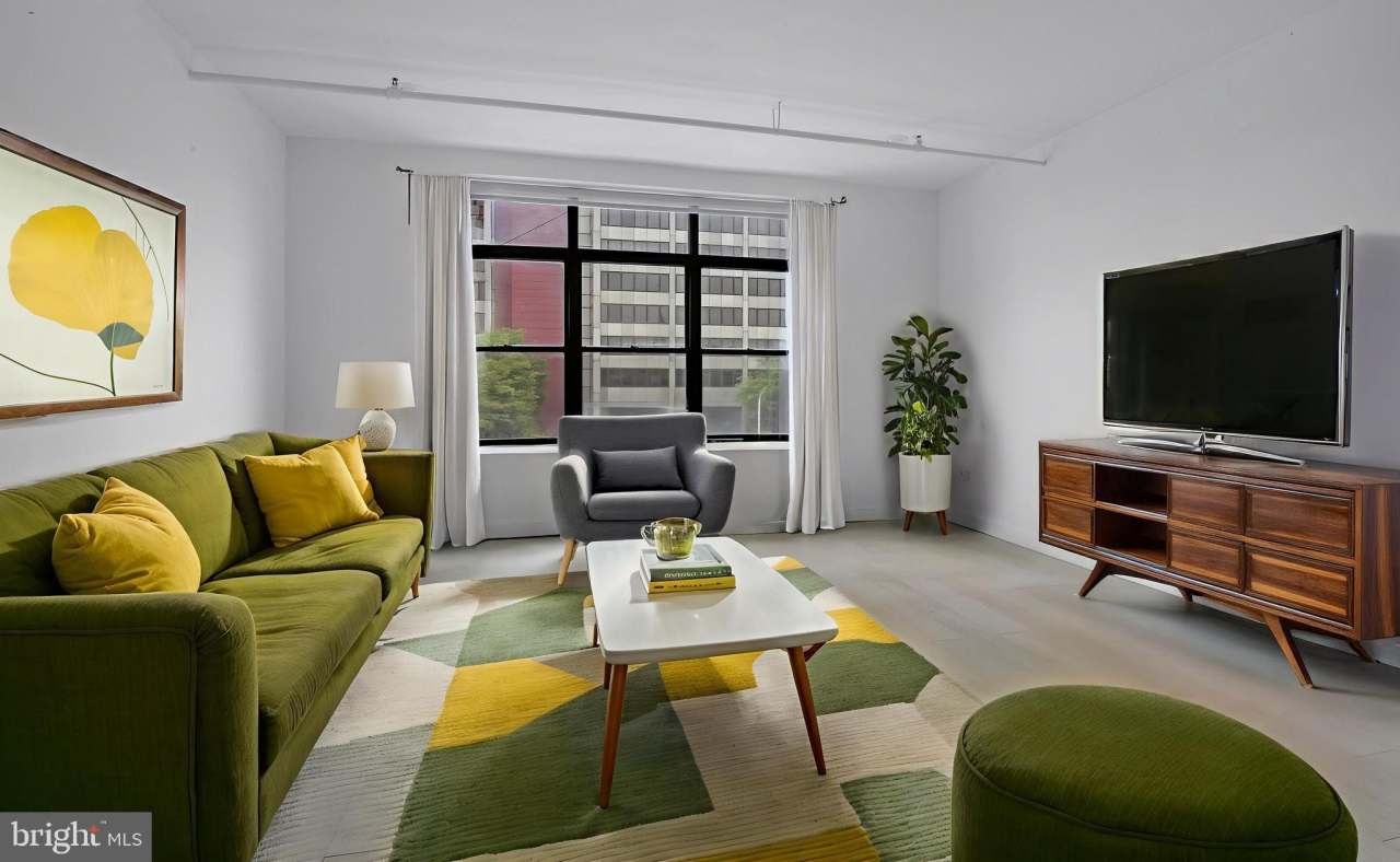 301-23 SPRING GARDEN Street unit: 3B