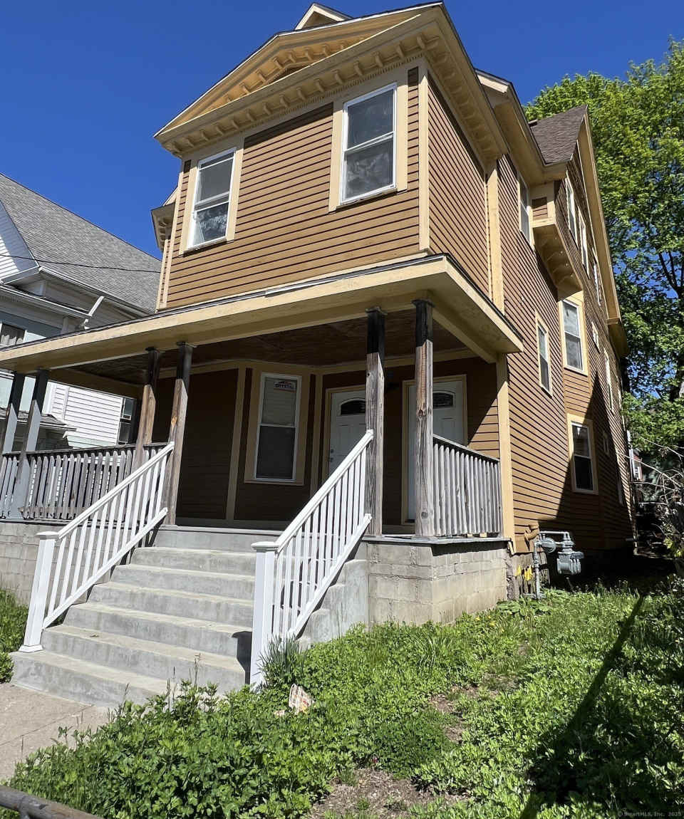 210 Woodlawn Terrace