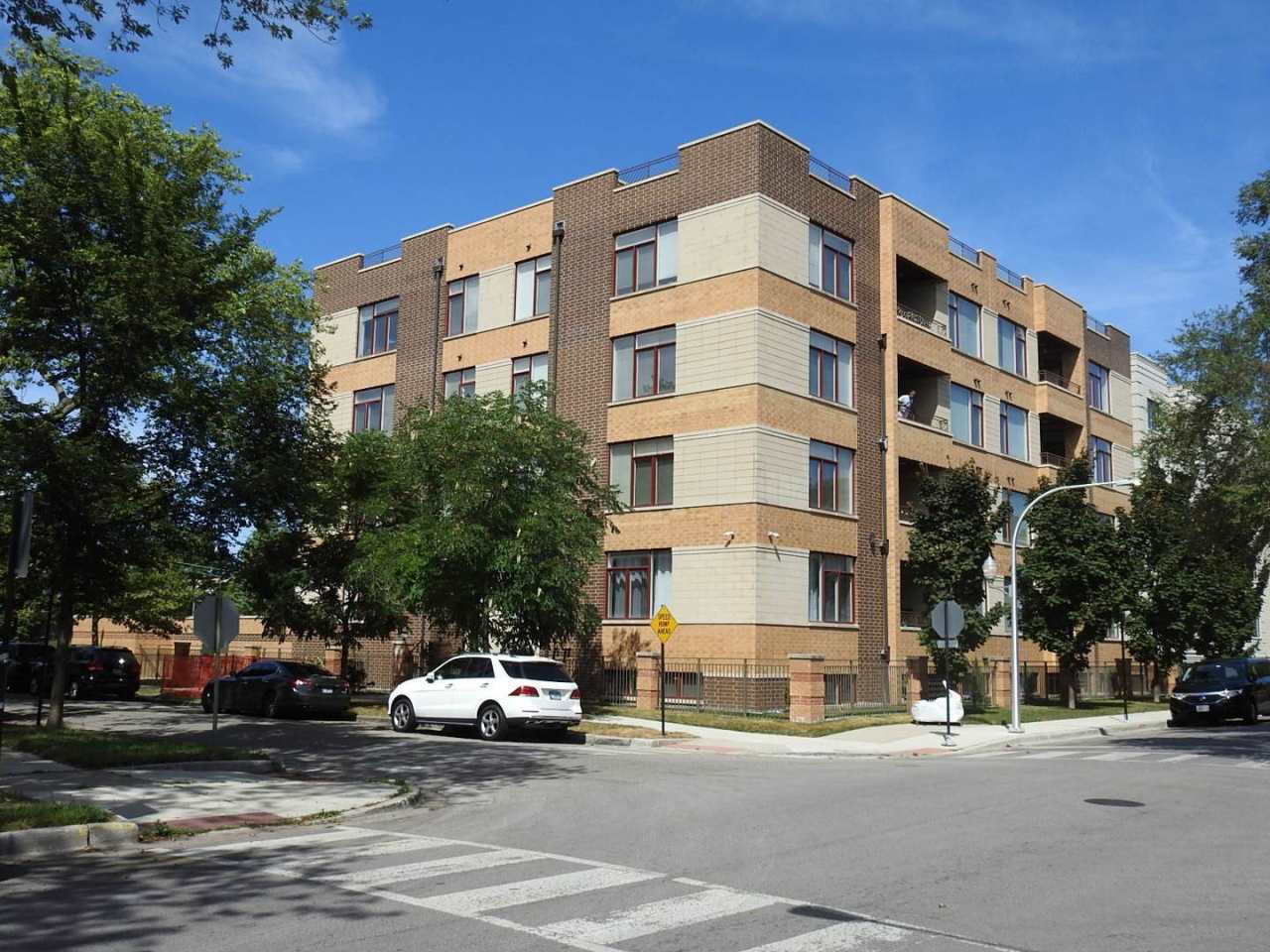 6456 S WOODLAWN Avenue unit: 1C