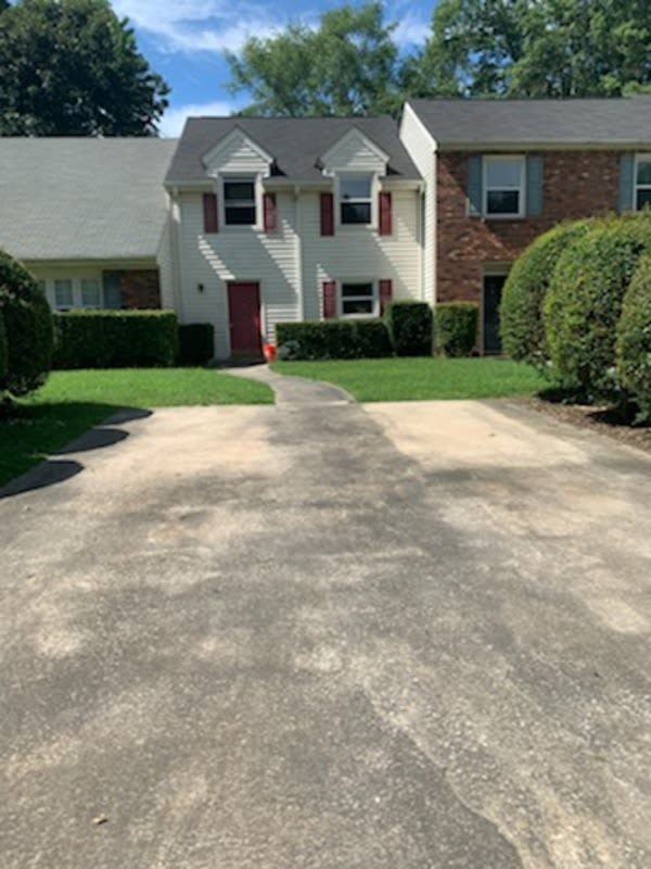 415 Patrick Henry Court - 1