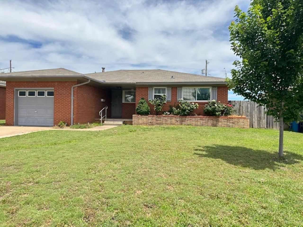 Harwood Floors - Granite Countertops - Midwest City Schools