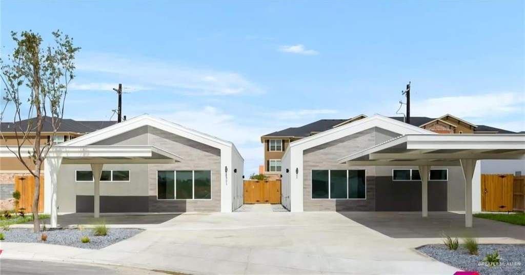 1301 E Iris Avenue