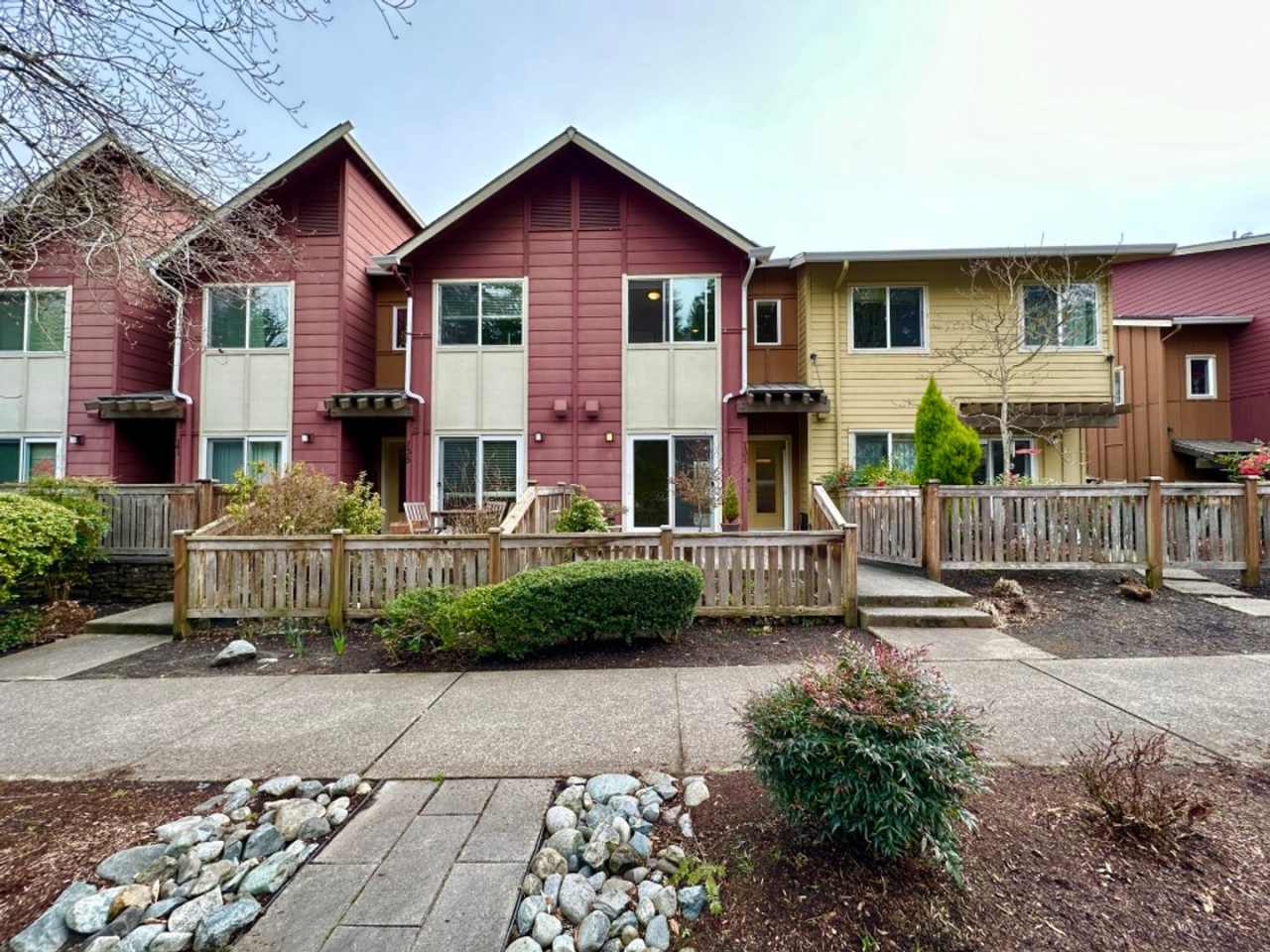 2Bd/1.75Ba Issaquah Townhouse