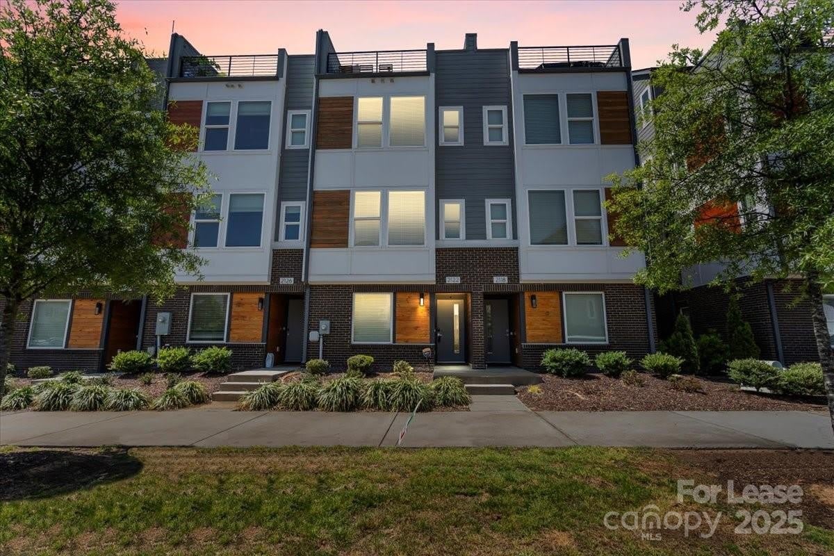 2122 Bryant Park Drive