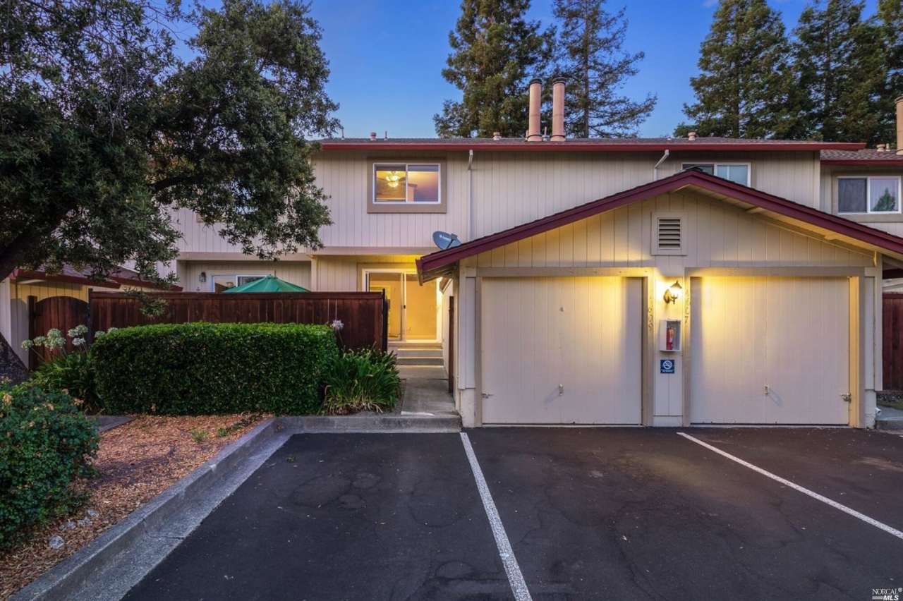 4609 Harbor Lane - 1