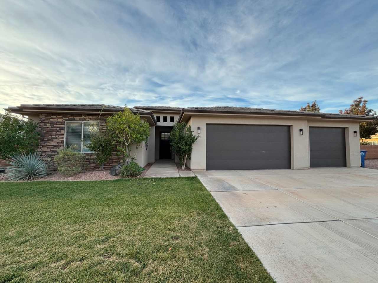 SPACIOUS SINGLE LEVEL HOME IN WASHINGTON FIELDS FOR RENT!