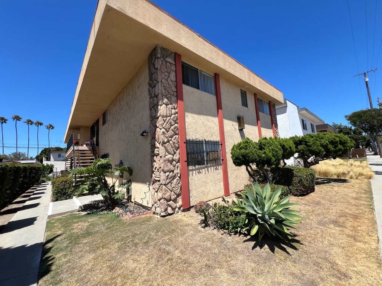 Beautiful First floor 3 bedroom Rose Park Apartment