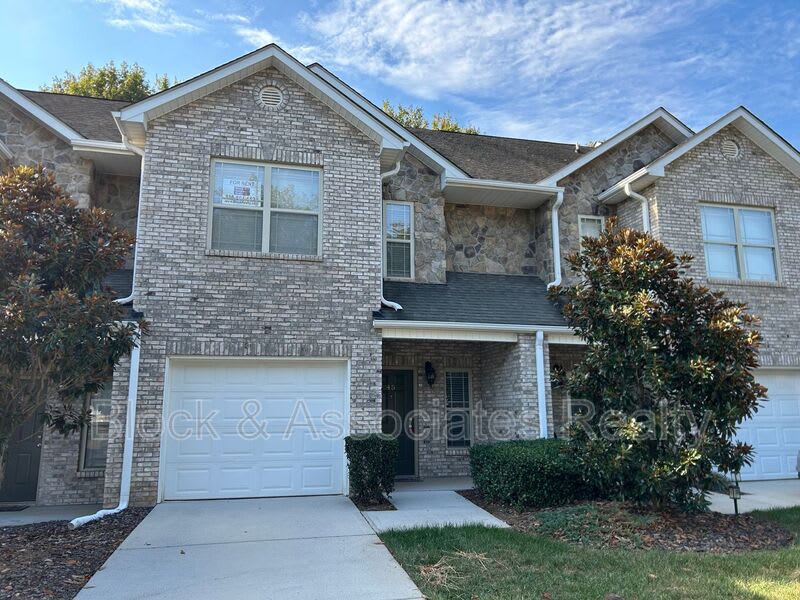 45 Four Farms Circle