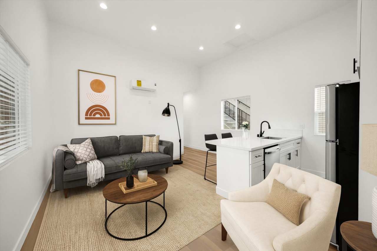 12571 Kensington Lane