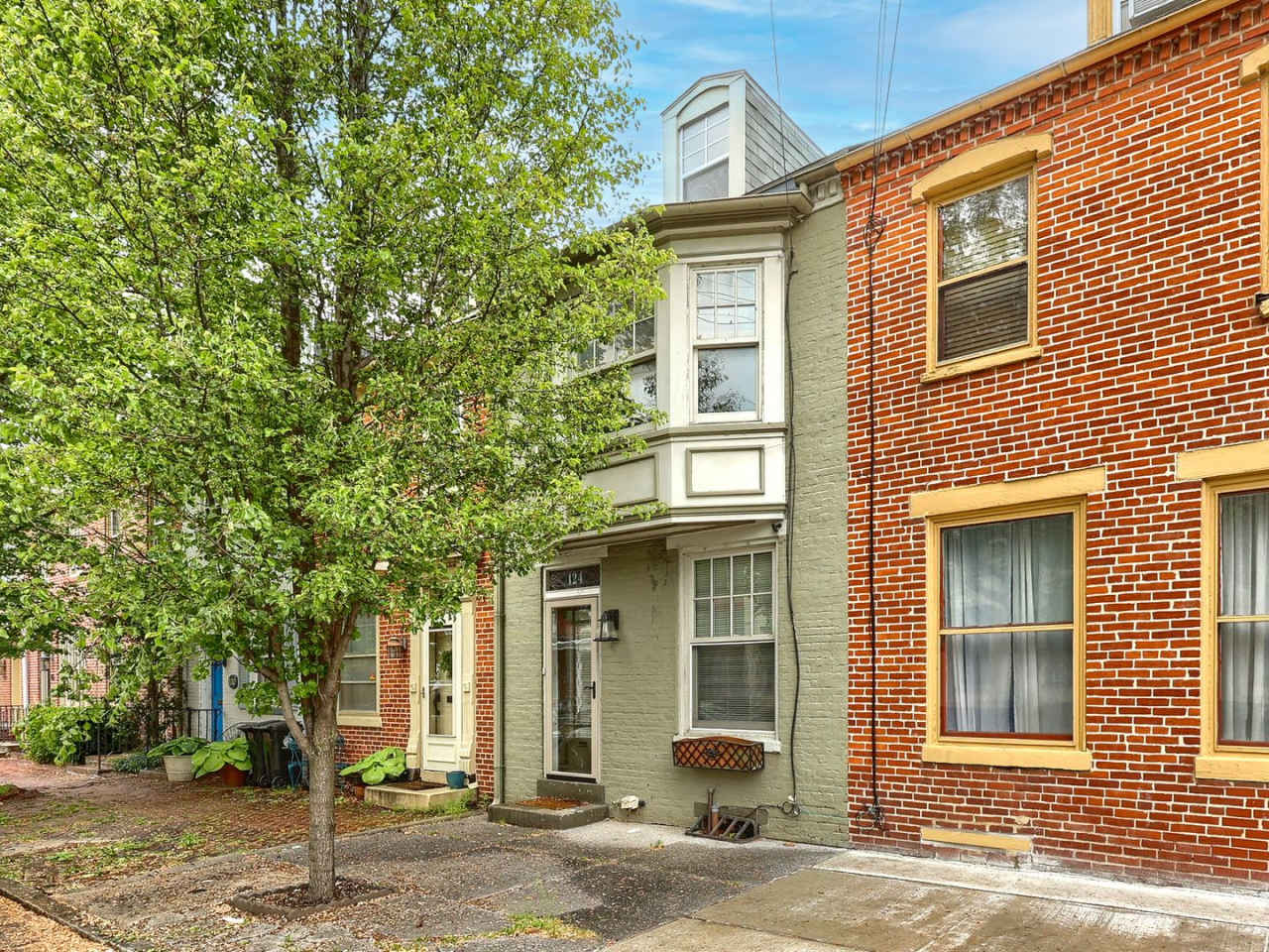 Charming 3 Bedroom House in Midtown