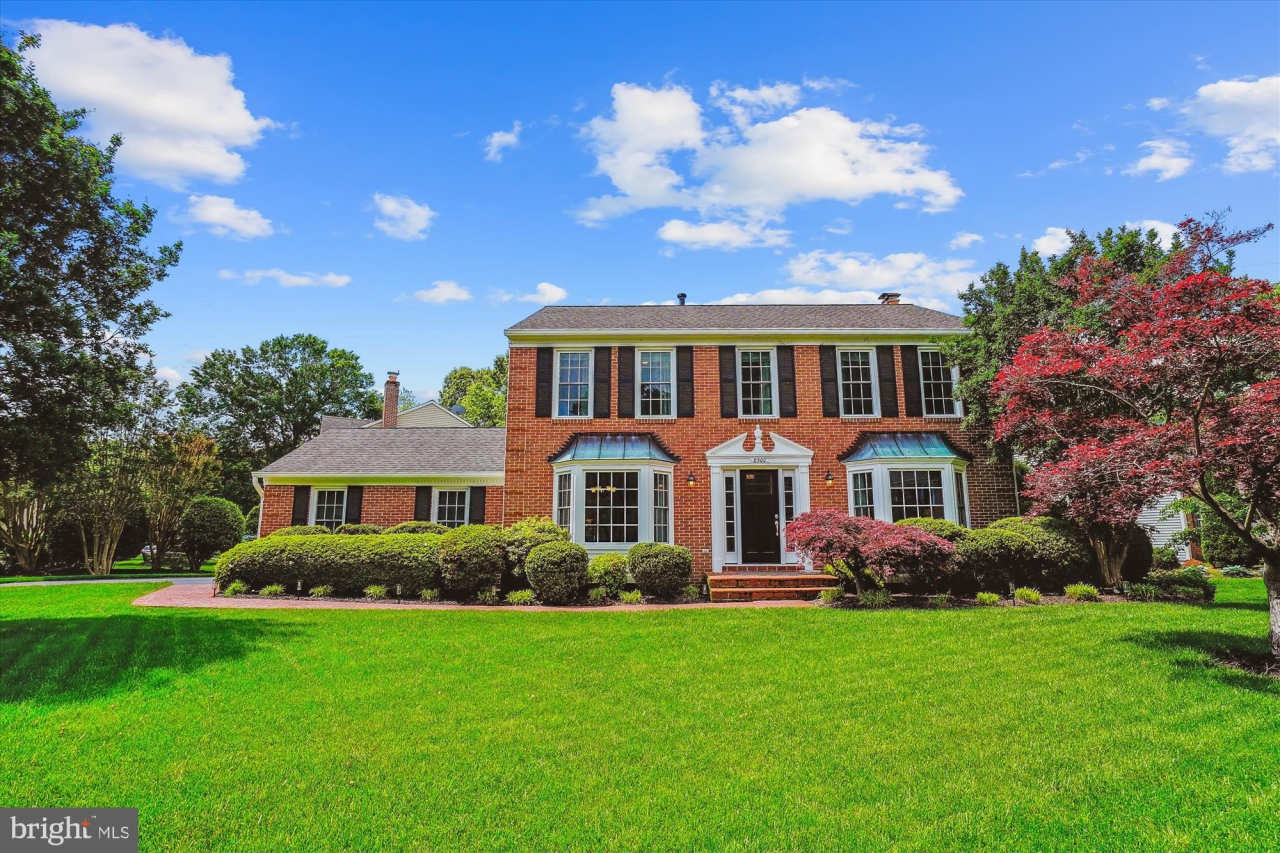 8300 CENTERBROOK PLACE