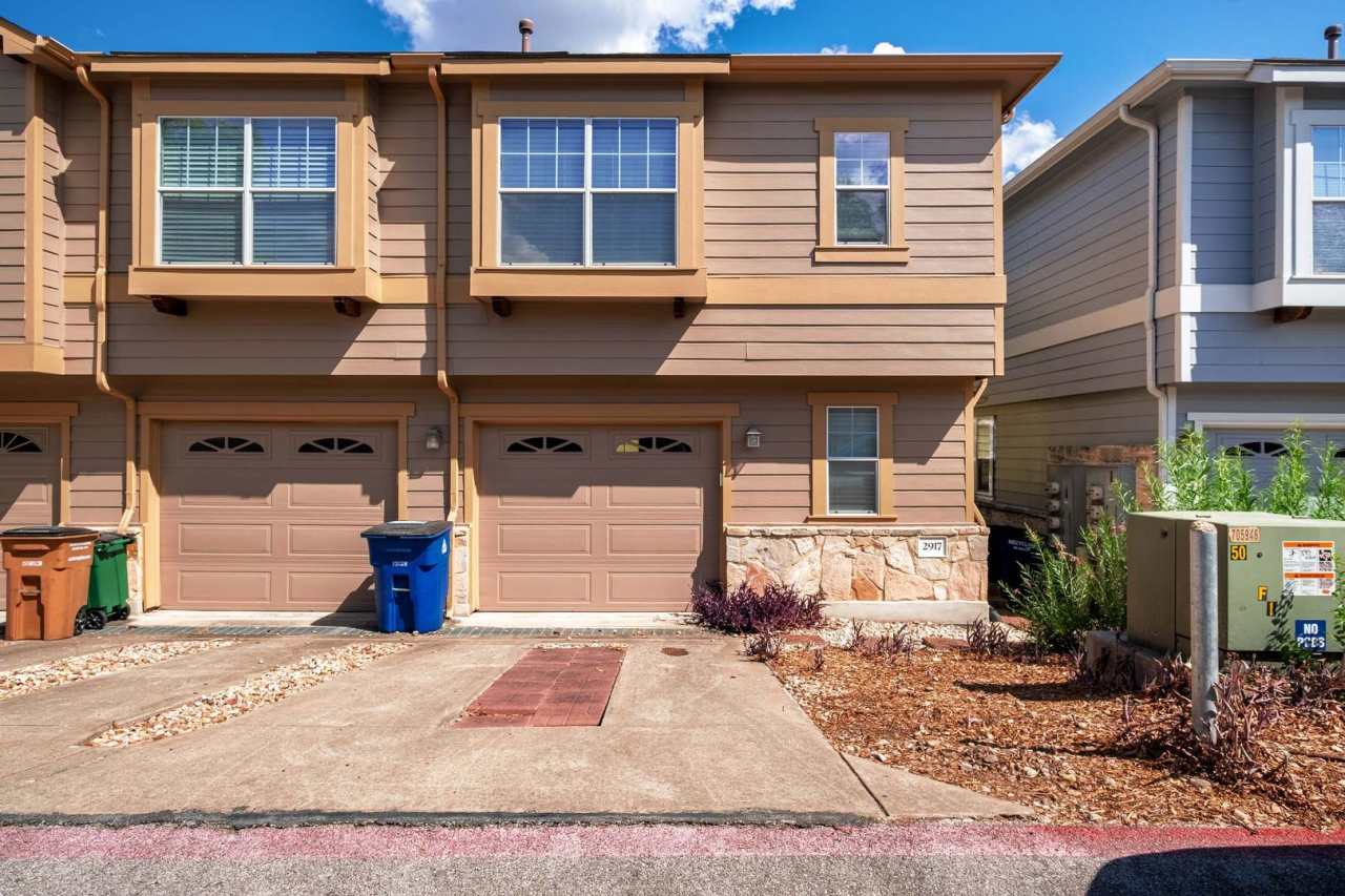 Spacious 2 Story, 2 Bedroom, 2 Bath Edgewick Condo