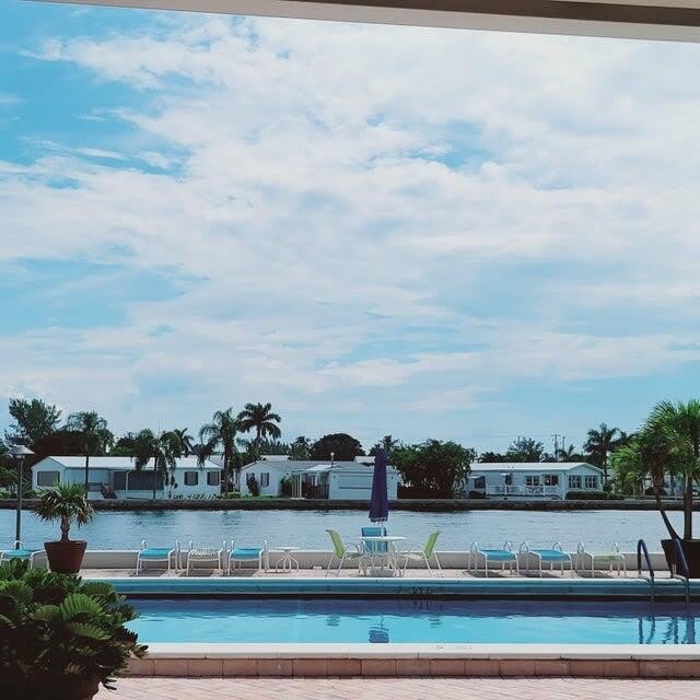 2006 S Federal Highway