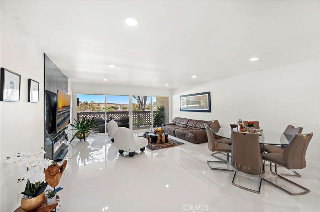 23421 Caminito Telmo