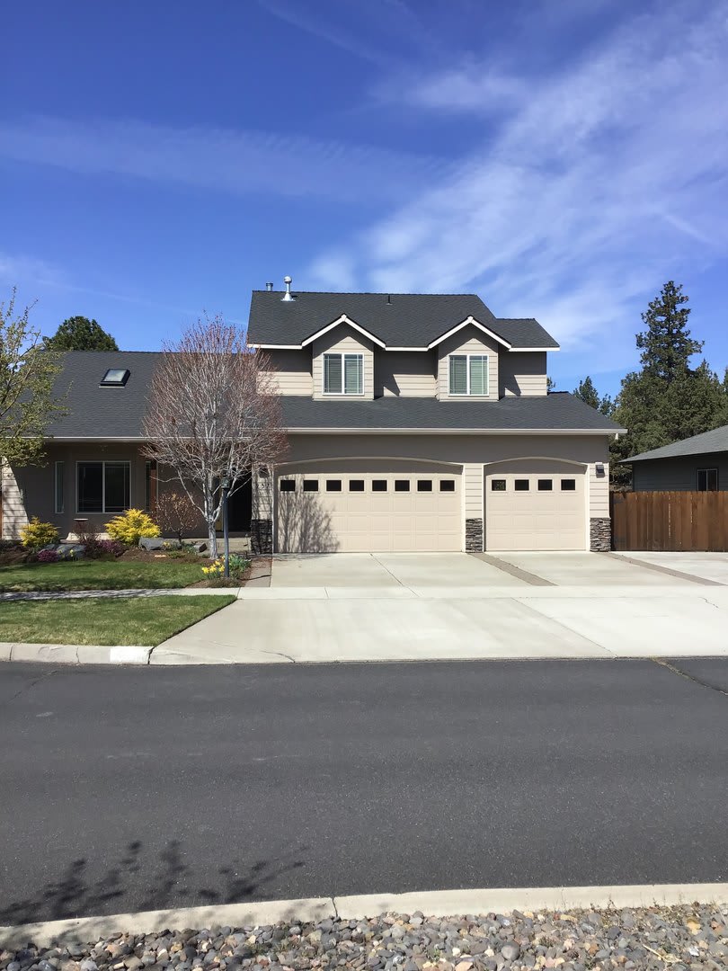 Beautiful 4 Bedroom Home in SE Bend