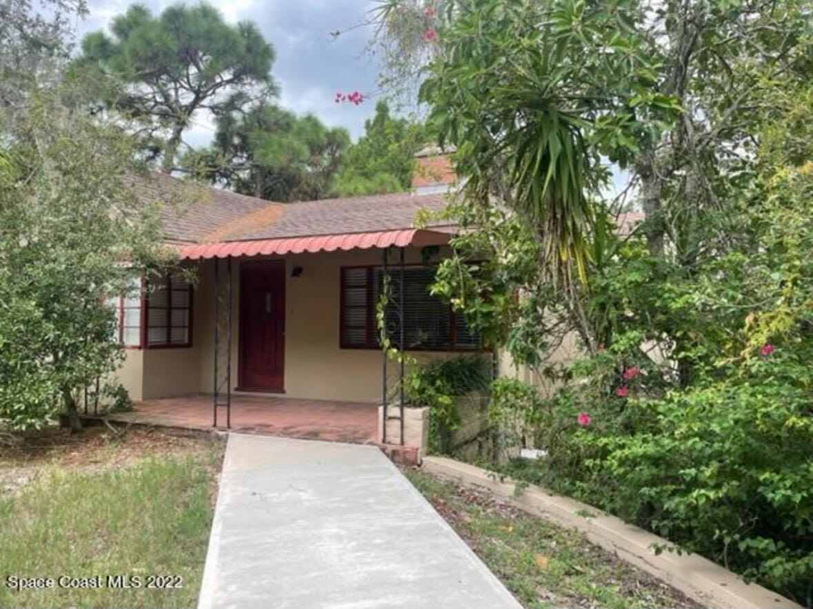 472 Magnolia Avenue unit: 2