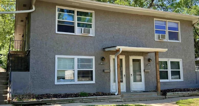 625 South Prairie Avenue