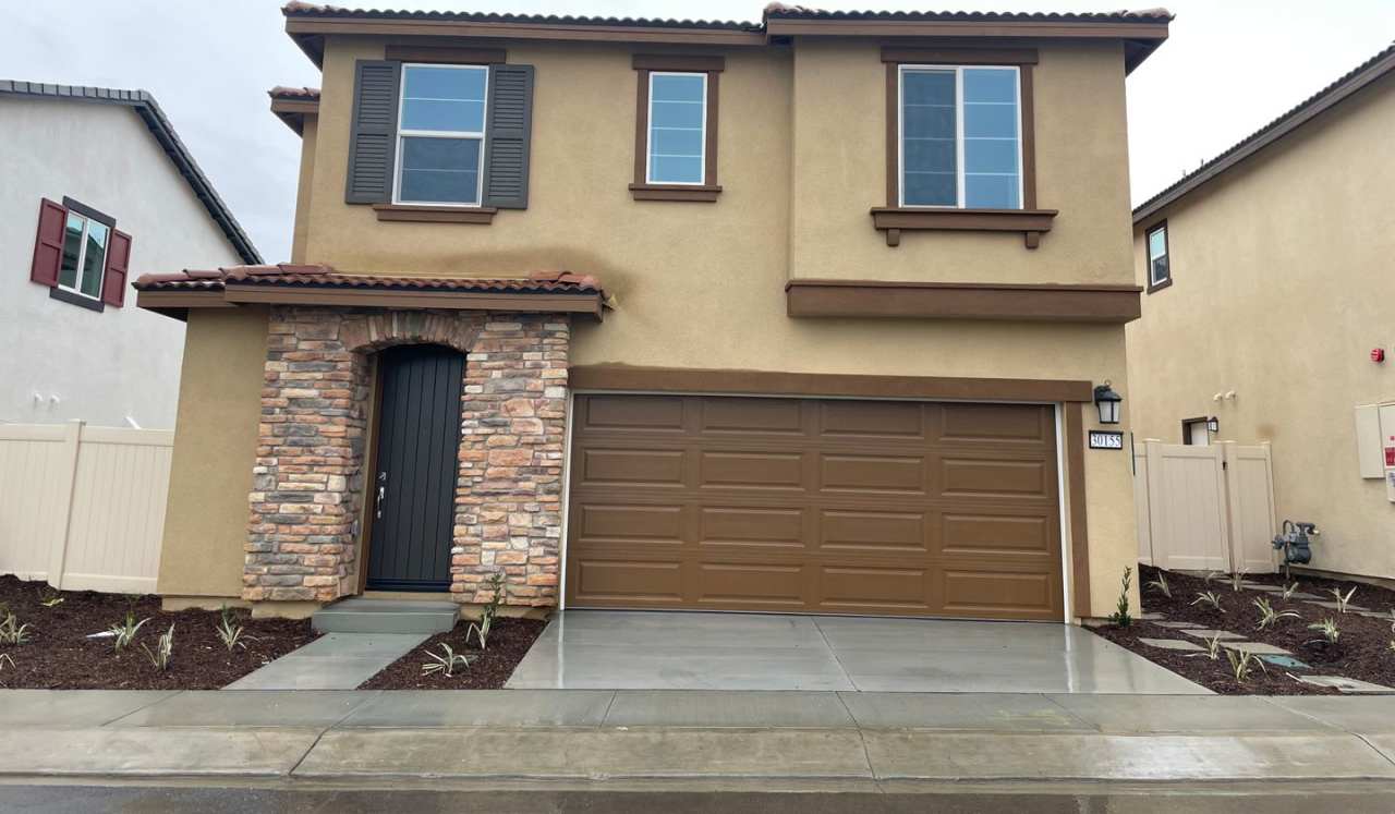 1 year old Murrieta 3 Bed + Loft Home in Willow Springs by Lennar
